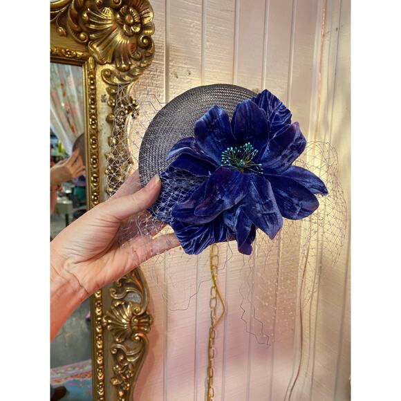 vintage style blue fascinator velvet flower 1950s style millinery hat with veil - Picture 6 of 8